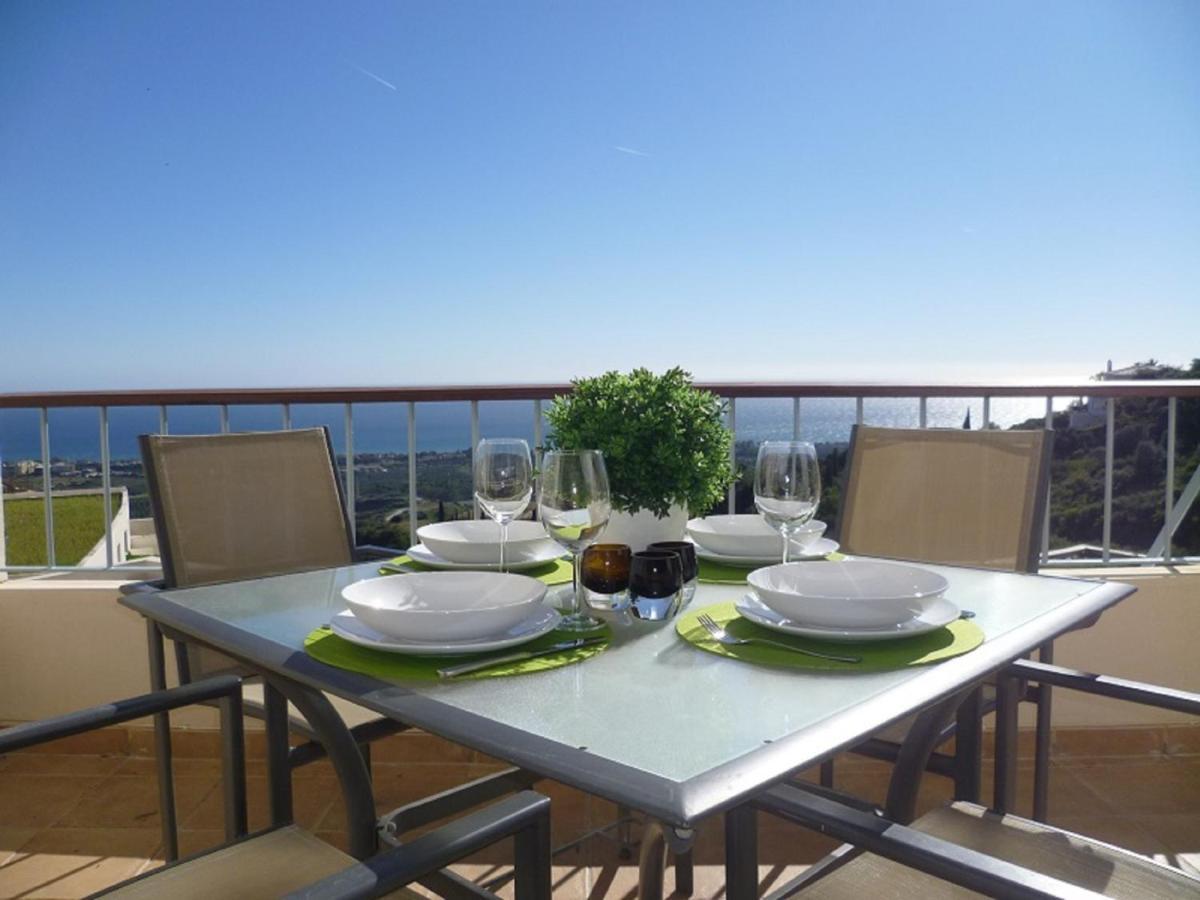 Fine Duplex Apartment With Stunning Sea Views Marbella Exterior foto